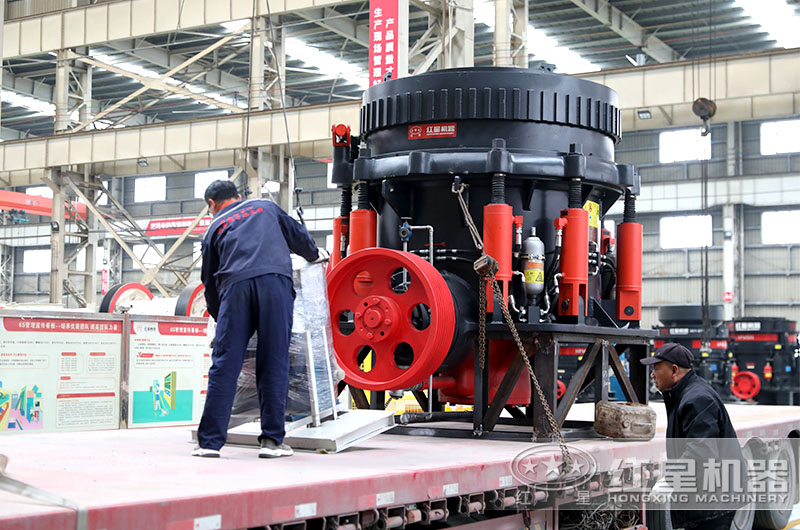 工人师傅装车发货中 工人师傅装车发货中