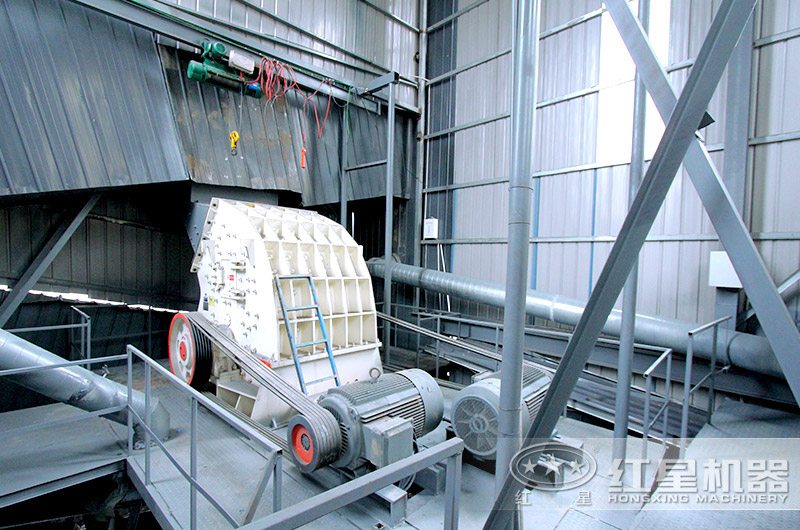 重锤式破碎机在制砂生产线中发挥重要作用 重锤式破碎机在制砂生产线中发挥重要作用